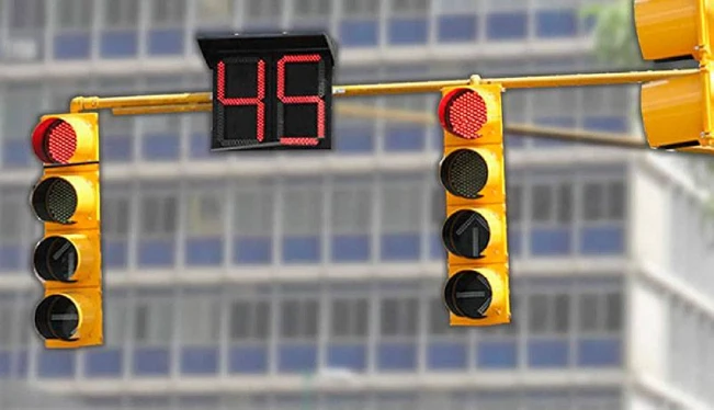 Primeros 35 semáforos inteligentes serán instalados en bulevar Los Héroes y Alameda Juan Pablo II