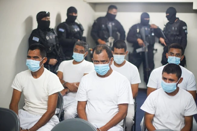 Mandan a juicio a 10 acusados de la masacre de Chalchuapa