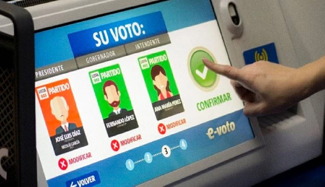 Iniciativa Votante presenta sugerencias técnicas al TSE para el voto electrónico