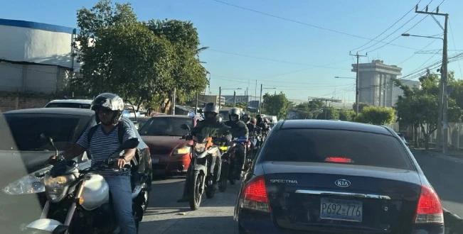 Las nuevas normas de tránsito para los motociclistas en El Salvador