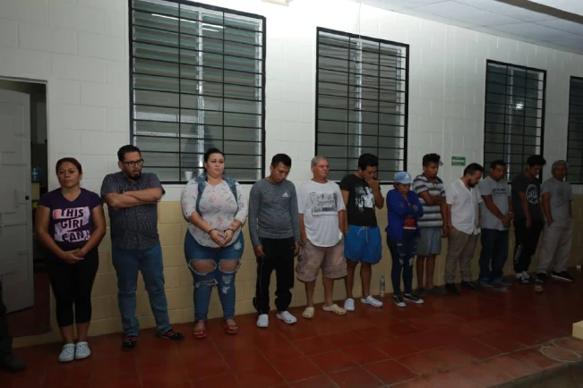Capturan a 12 sujetos señalados de extorsión, estafa e intento de homicidio en Cuscatlán