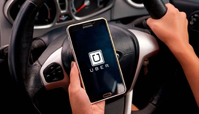Conductores de transporte tipo Uber piden una tarifa mínima por ley de $4
