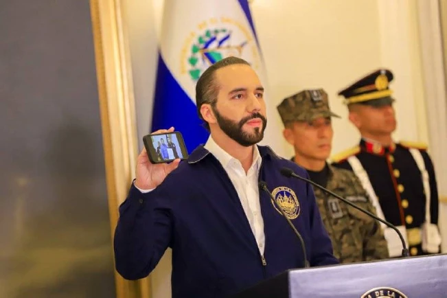 Cid Gallup: 90 % aprueba a Bukele y 56 % no tiene partido político de preferencia