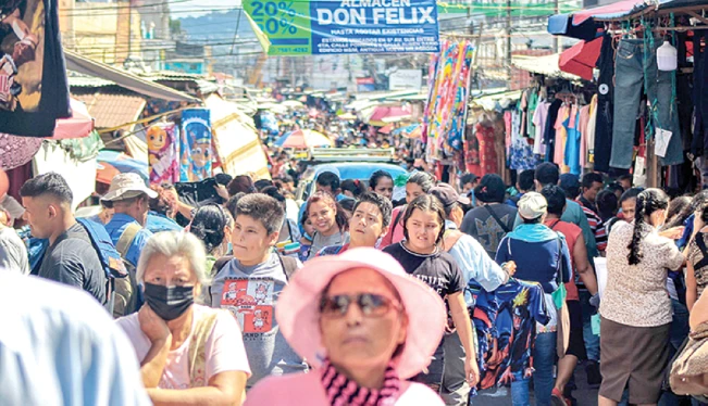 Encuesta UFG: la mitad de salvadoreños cree que el país tiene 50 municipios