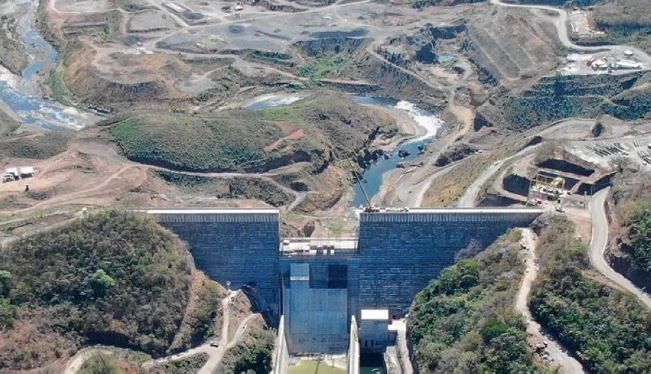 El Chaparral hace sus primeras inyecciones de energía tras casi 15 años de construcción