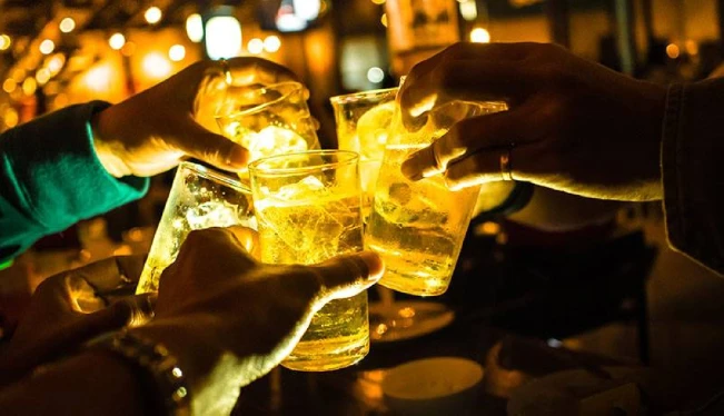 Alcaldía capitalina revive multa por venta de licor desde 2:00 am