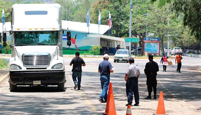 Gobierno invertirá $140 millones para facilitar el comercio en El Salvador