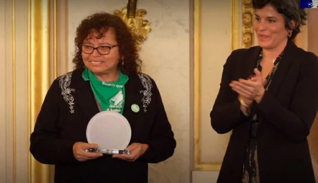Francia entrega premio “Simone Veil” a la Agrupación Ciudadana por la Despenalización del Aborto de El Salvador
