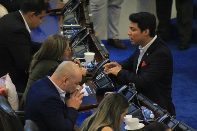 Polémica por refuerzo para "plan de reasentamiento" al construir Aeropuerto del Pacífico