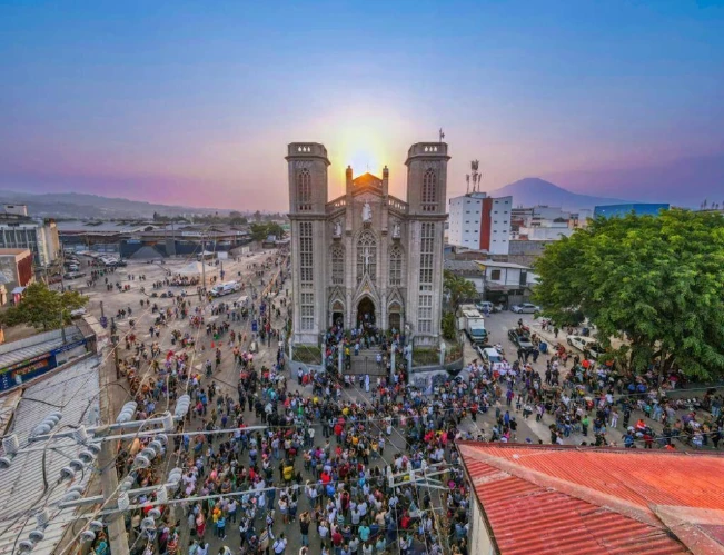 Más de 100 mil turistas internacionales visitaron El Salvador en Semana Santa