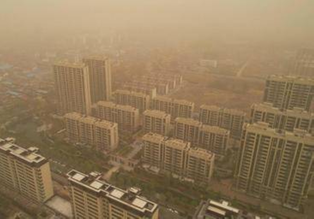 Una tormenta de arena afecta a más de 400 millones de personas en China
