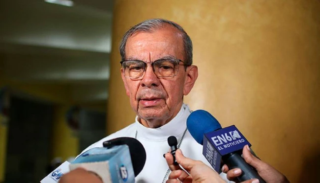 Cardenal Rosa Chávez critica ausencia de rehabilitación en propuesta del Gobierno