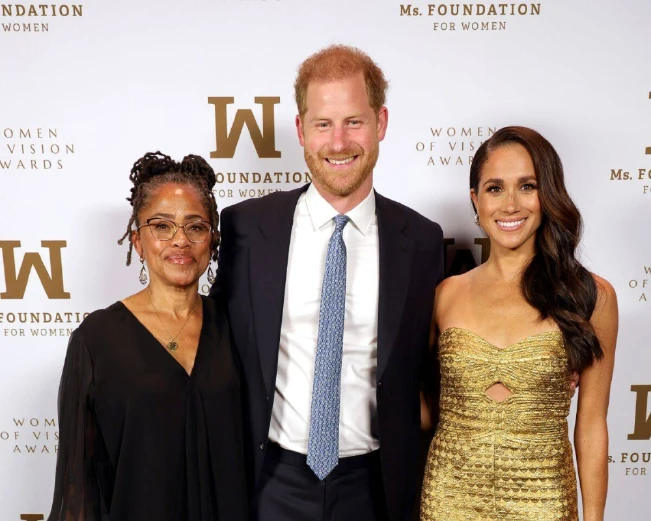 Harry y Meghan en grave peligro en persecusión de autos, a cargo de los paparazzi