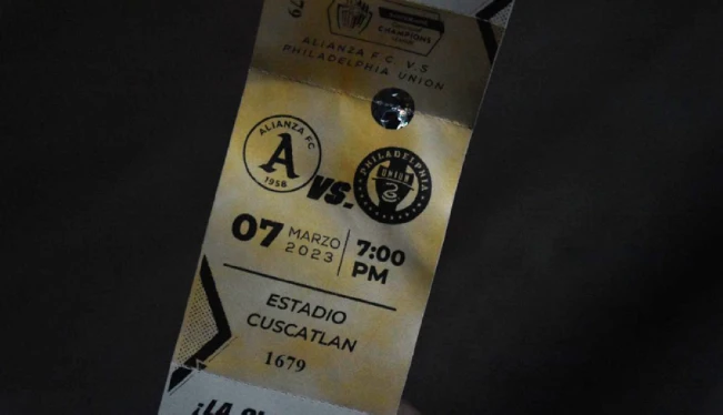 Venta de boletos falsos y fallas informáticas bajo la lupa de las autoridades tras tragedia en el Cuscatlán
