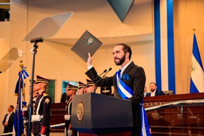 Bukele pide reducir a 44 alcaldías y 60 diputados de Asamblea Legislativa