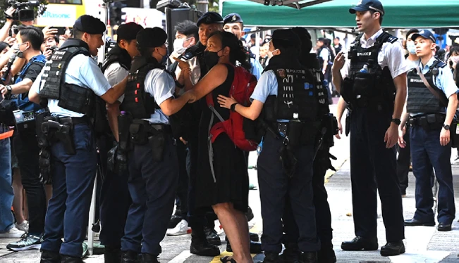 Varias figuras prodemocracia capturadas en Hong Kong en aniversario de matanza de Tiananmen