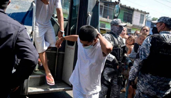 Denuncian amenazas y extorsiones a liberados en el régimen de excepción