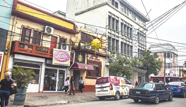 Desalojan vendedores de la 9a y 15a avenida Sur en el centro capitalino