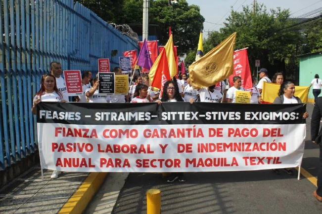Empleados de maquilas denuncian despidos y exigen pago de indemnización por cierre de fábricas
