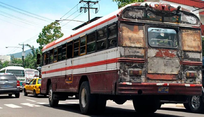 Transportistas tendrán un año y medio para renovar unidades