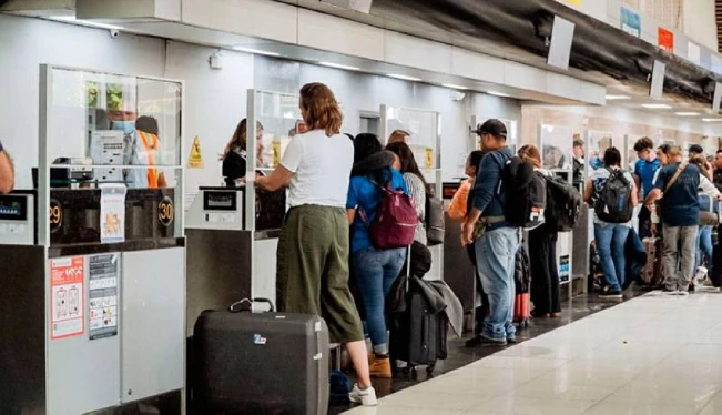 El 58 % de los turistas que ingresa al país es para visitar familiares