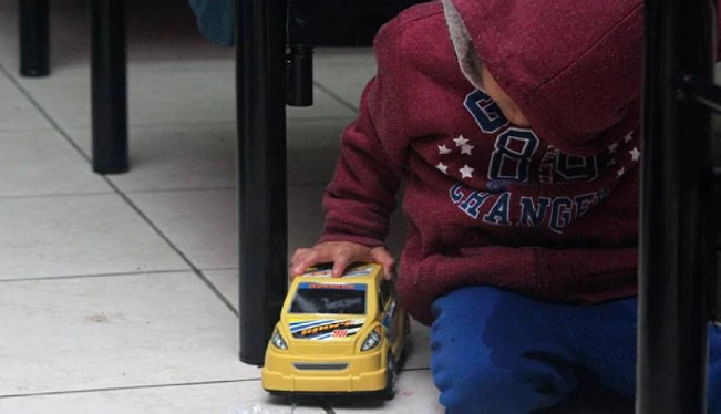 Cuatro de cada 10 niños y adolescentes han sido abandonados por uno de sus padres