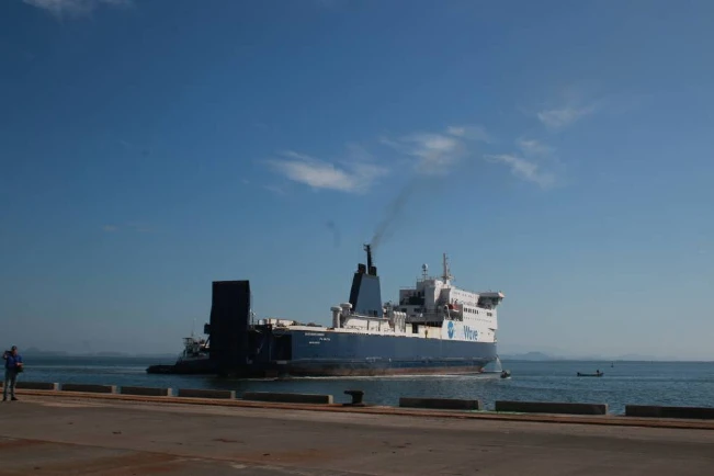 Zarpa el primer viaje del ferri desde el Puerto de La Unión hacia Costa Rica