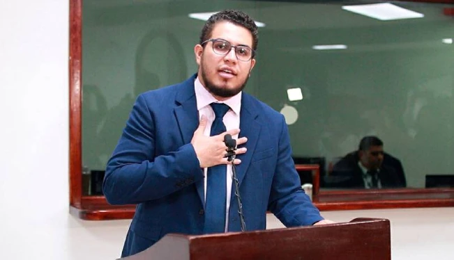 Asamblea quitará hoy fuero a diputado Erick García y lo suspenderá de sus funciones