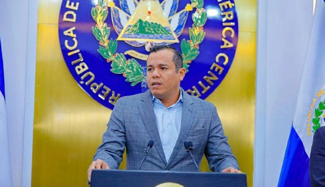 Alejandro Zelaya buscaría la presidencia del BCIE, según Bloomberg