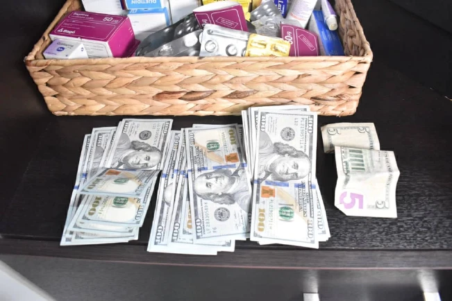 Capturan en flagrancia a hombre con cocaína y más de $10,000 en Antiguo Cuscatlán