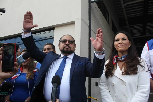 Arena pide al TSE inscribir su fórmula presidencial para competir en 2024