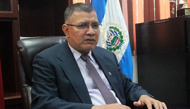 UES nombra al ingeniero Juan Rosa como su nuevo rector