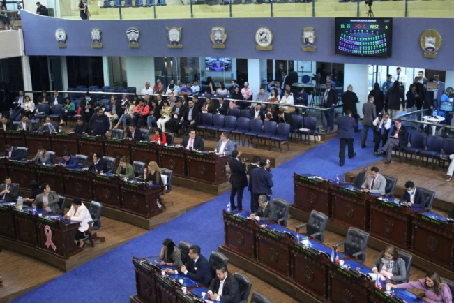 Polémica en Asamblea por recorte de $108 millones que incluye a Educación y Seguridad
