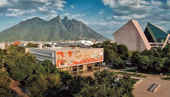 Firman convenio de auditoría académica al voto electrónico