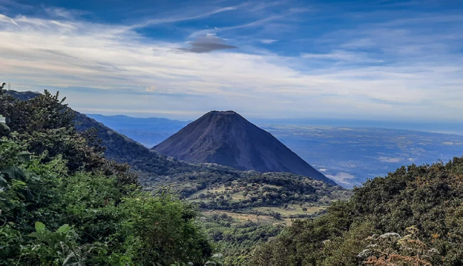 El Salvador reabrirá parques nacionales y áreas naturales protegidas desde este sábado
