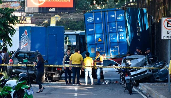 Rastra causa otro múltiple choque en el bulevar de Los Próceres