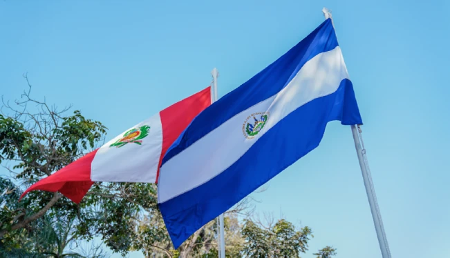 El Salvador no exigirá desde este miércoles visas a peruanos que visiten el país