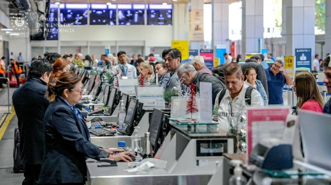 El flujo de pasajeros en el aeropuerto ha crecido un 38 % solo en diciembre