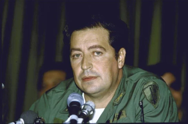 Muere exministro de la Defensa, general Carlos Vides Casanova