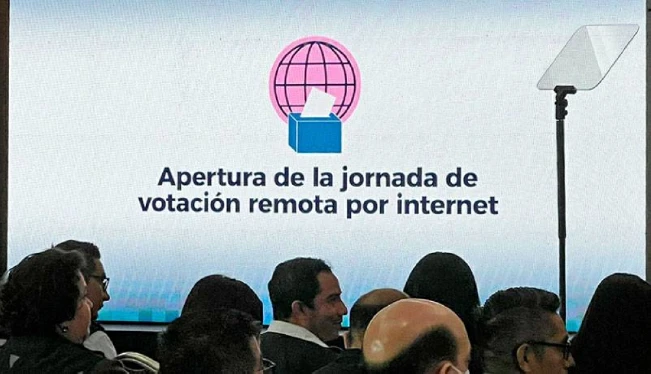 Inicia votación electrónica en el exterior, votantes señalan dudas