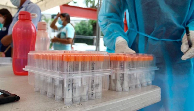 Ministro de Salud no descarta circulación de subvariante JN.1