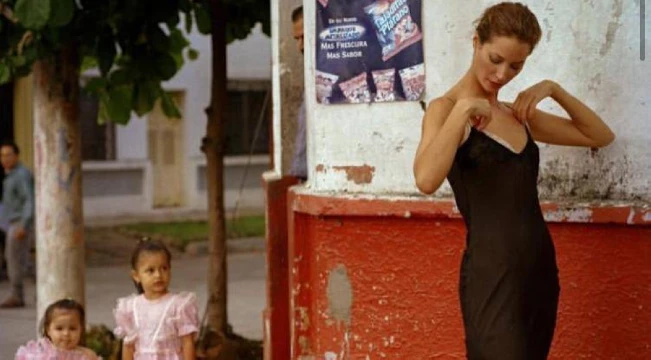 Fotografía recuerda a la supermodelo Christy Turlington en El Salvador