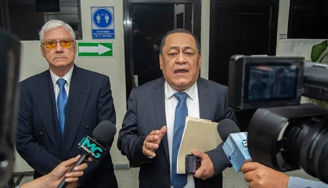 Coronel demanda a Walter Araujo por calumnia y difamación