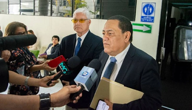 Tribunal rechaza demanda contra Walter Araujo por calumnia y difamación
