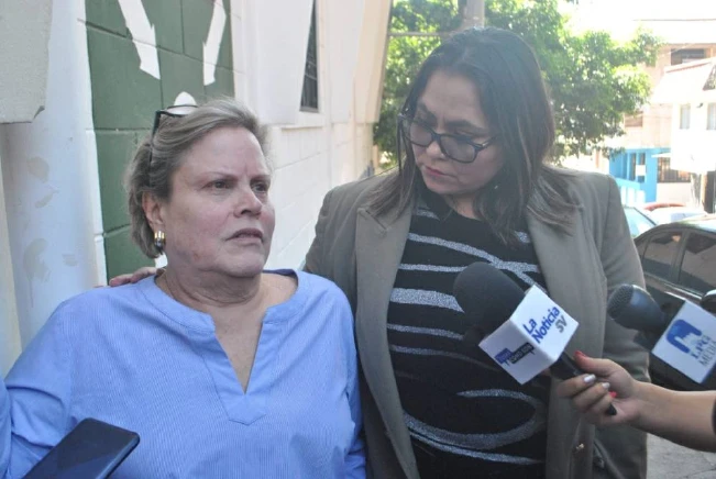 Familia de Alejandro Muyshondt denuncia que no puede enterrar cuerpo a falta de acta de defunción de hospital
