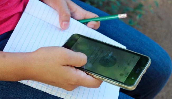 El uso de aparatos tecnológicos en las aulas debe ser integral, exponen educadores