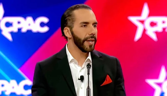 Bukele defiende su modelo y urge a EE.UU. seguirlo