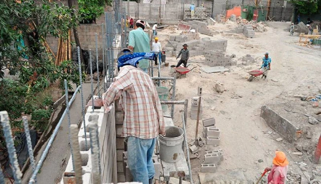 Construcción y turismo sostendrán la economía salvadoreña en 2024