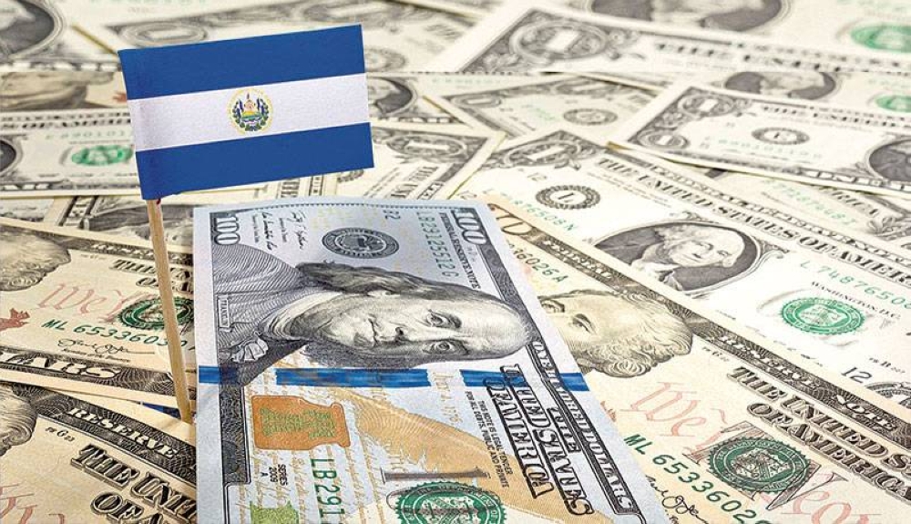 Reforma busca atraer más capital a El Salvador dicen economistas, que también plantean dudas