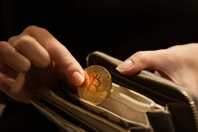 El Salvador seguirá comprando un bitcoin a diario, asegura Bukele